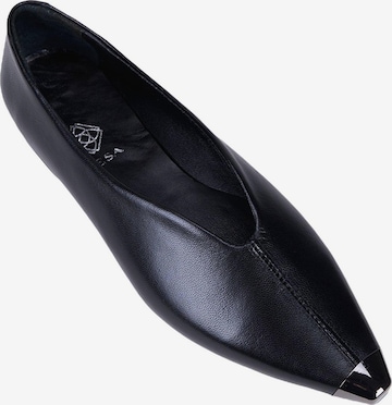 Ballerines 'Spitz zulaufende Ballerinas' Desa en noir : devant