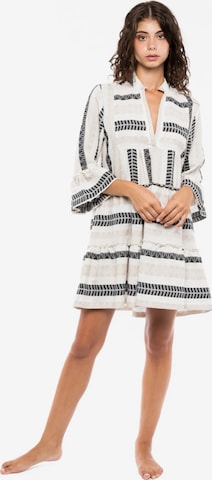 Robe d’été 'BEACHWEAR BEIGE & BLACK EMBROIDERY' Pink Label en beige : devant