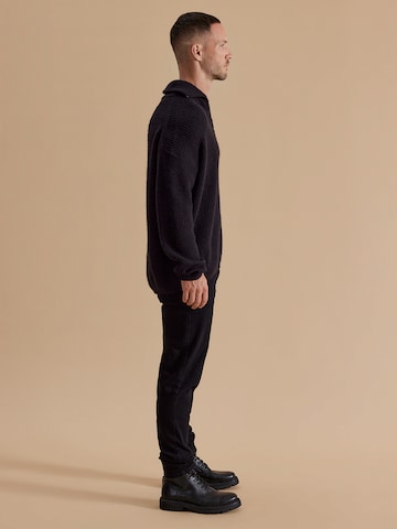DAN FOX APPAREL Пуловер 'Armin' в черно