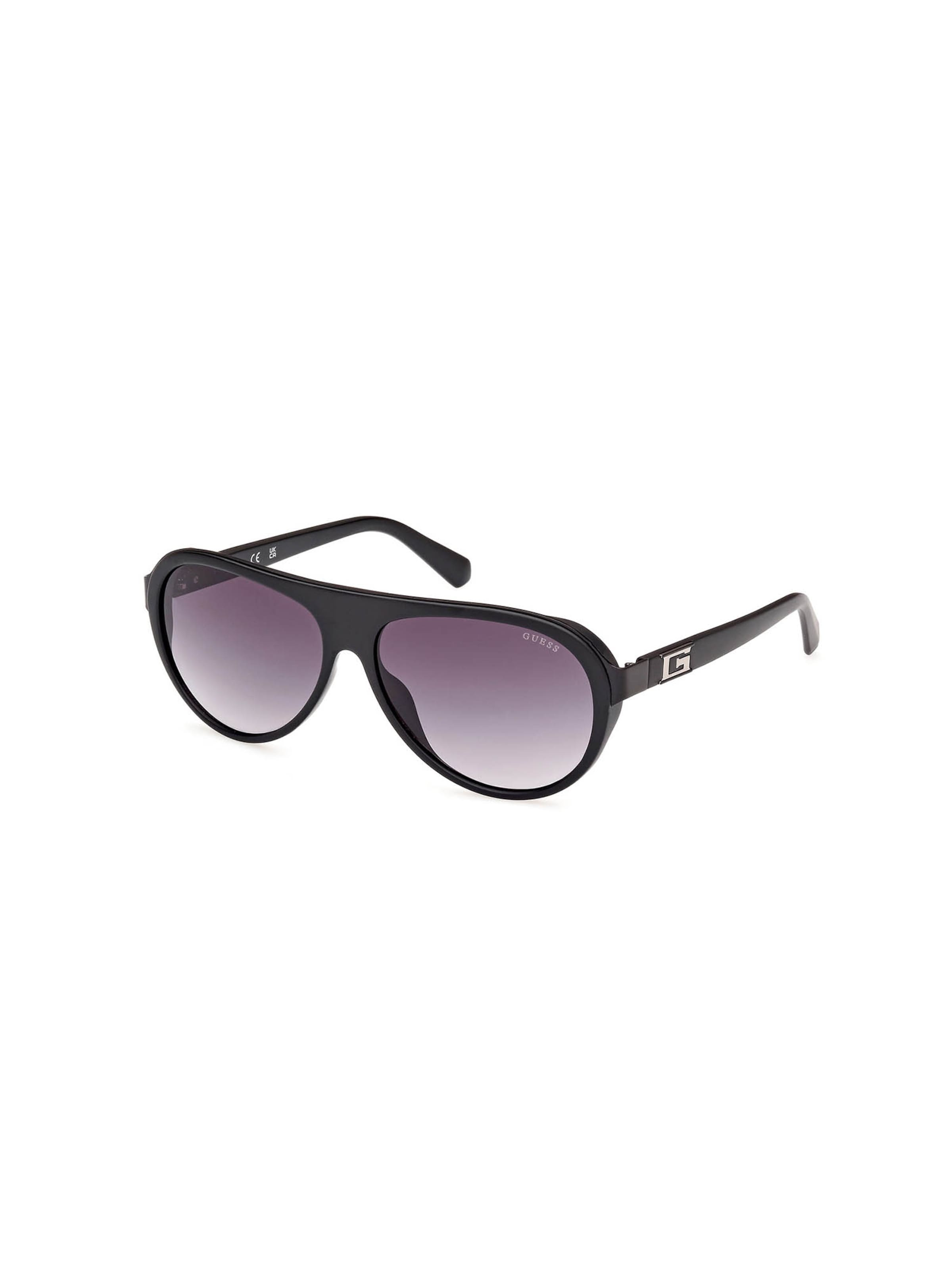 GUESS Sonnenbrille in Schwarz: Vorderseite