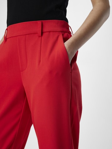 Coupe slim Pantalon 'Lisa' OBJECT en rouge