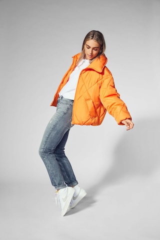 ONLY Prechodná bunda 'Tamara' - oranžová