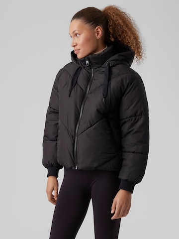 VERO MODA Between-Season Jacket 'Beverly' in Black