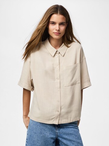 Camicia da donna 'PCVinsty' di PIECES in beige: frontale