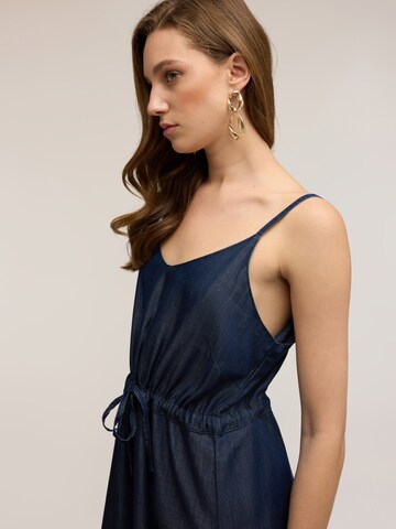 Robe MOTIVI en bleu