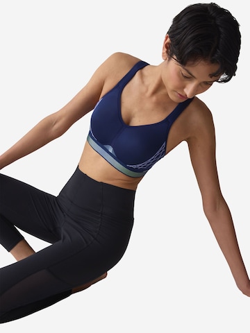 TRIUMPH Bustier Sport bh ' Triaction Cardio Flow ' in Blauw