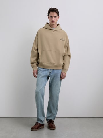 Scalpers Sweatshirt 'Sctimeoffhoodie' in Braun: Vorderseite