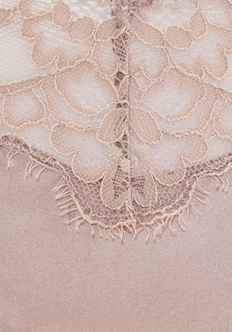 String di LASCANA in beige