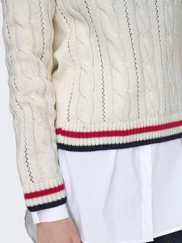 Pullover 'ONLKaya' di ONLY in bianco