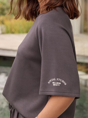 Friends Like These Shirt 'Studio' in Grijs