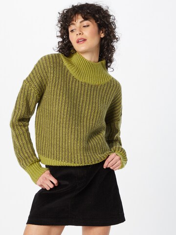 LOOKS by Wolfgang Joop Sweater in Green: front