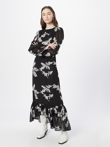 Robe Wallis en noir : devant