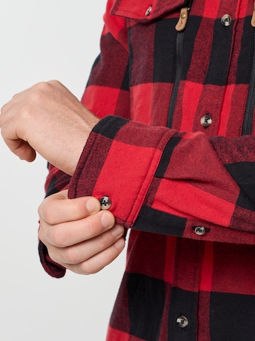 SWEDEMOUNT Regular fit Traditional button up shirt 'Nordkap' in Red