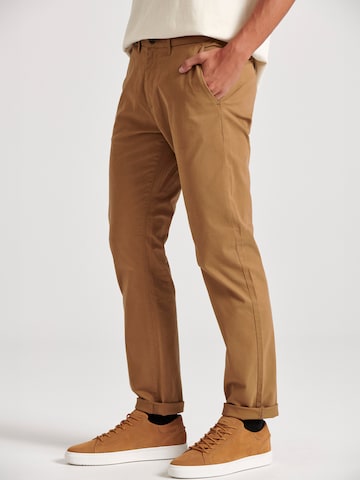 regular Pantaloni chino di Funky Buddha in beige