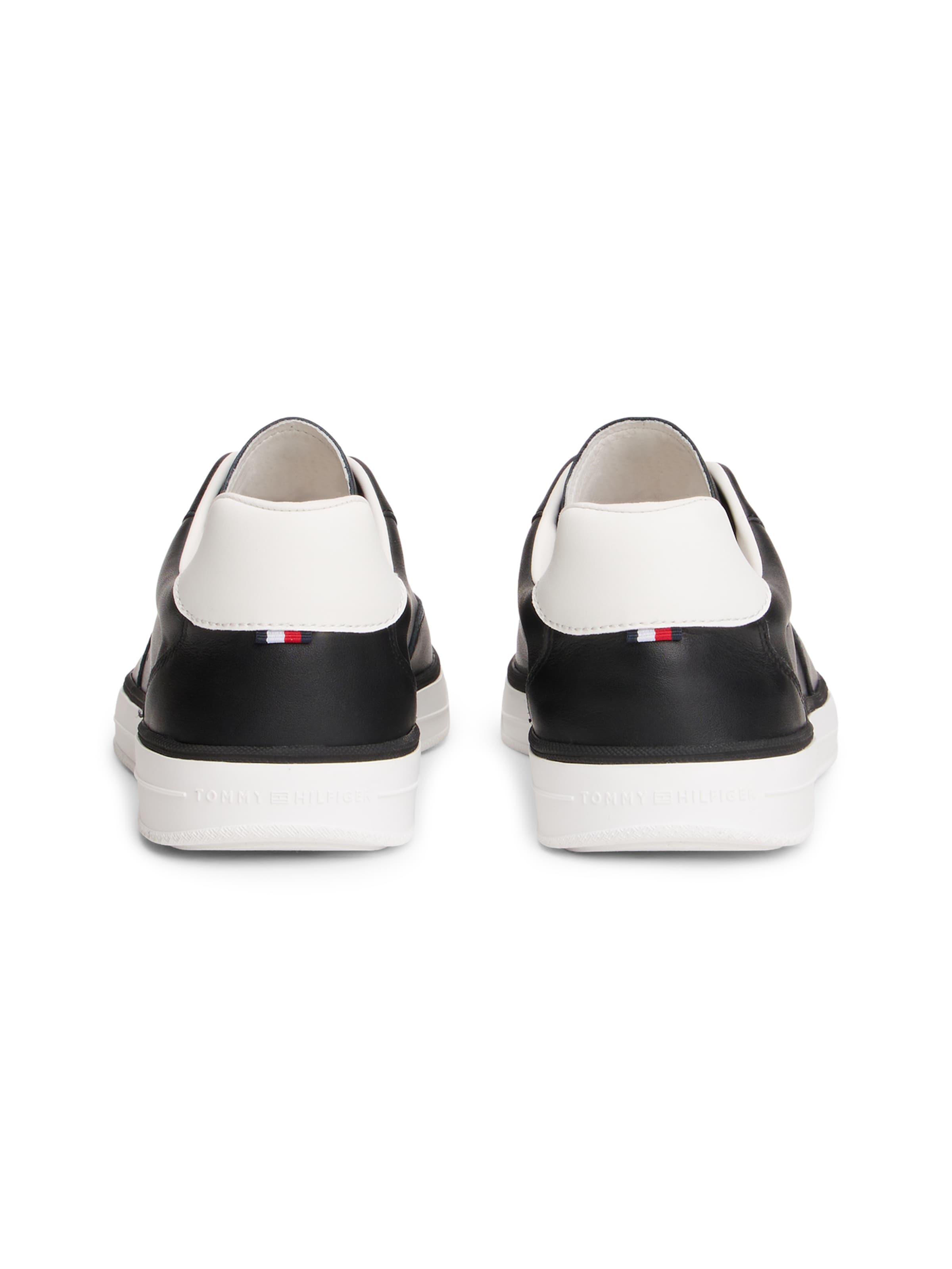 Sneaker low de la TOMMY HILFIGER pe negru