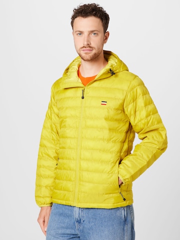 LEVI'S ®Prijelazna jakna 'Presidio Pkbl Hooded Jkt' - žuta boja: prednji dio
