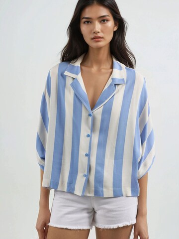 Busem Blouse 'Hemden' in Blue: front
