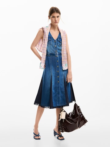 Rochie de la Desigual pe albastru