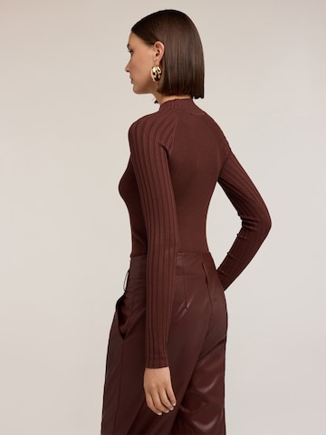 MOTIVI Sweater in Brown