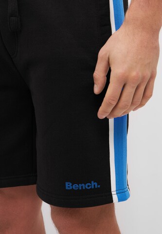 BENCH Regular Sporthose in Schwarz