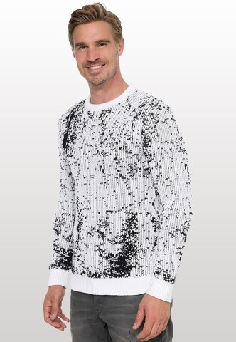 Rusty Neal Pullover in Weiß: Vorderseite