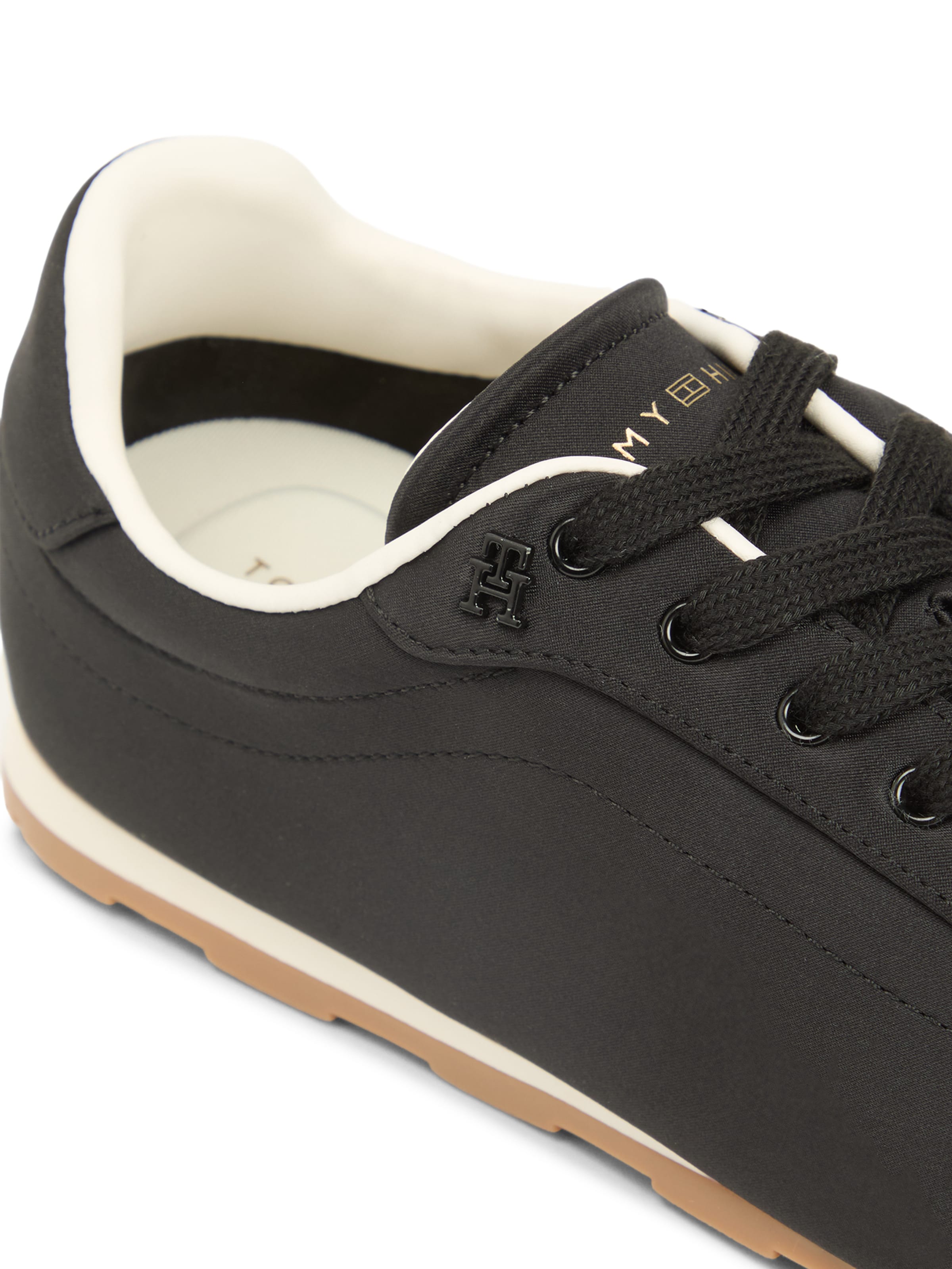 TOMMY HILFIGER Sneakers laag 'BELLA' in Zwart