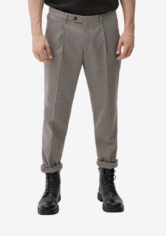 s.Oliver Tapered Pleat-Front Pants in Grey: front