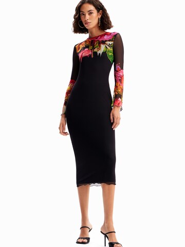 Rochie de la Desigual pe negru