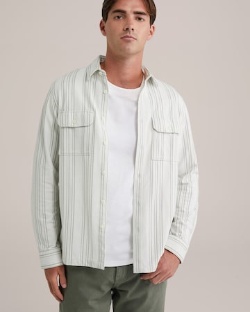 Coupe regular Chemise WE Fashion en vert : devant