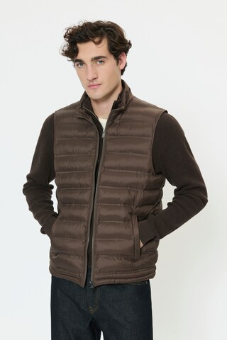 Gilet 'Salvatore' Matinique en marron : devant