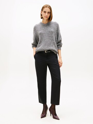 TOMMY HILFIGER Sweater in Grey