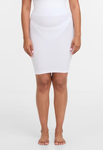 Robe gainante 'Second Skin' Lykkeland Atelier en blanc : devant