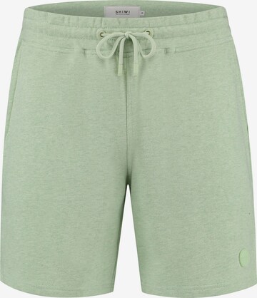 Shiwi Pants in Green: front