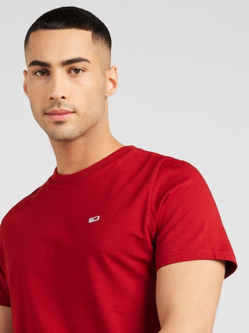 Tommy Jeans Regular Fit T-Shirt in Rot