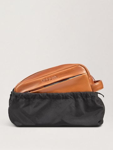 NEGOTIA Leather Toilettas 'Mori' in Bruin