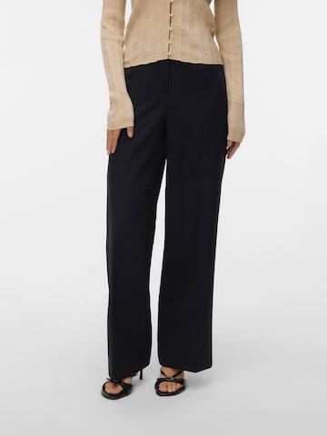 VERO MODA - Pierna ancha Pantalón de pinzas 'VMMAYLI' en negro: frente