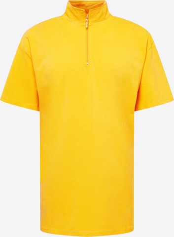 T-Shirt Urban Classics en jaune : devant