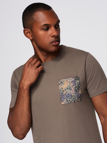 Tricou de la Ombre pe verde