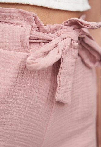 Cloud5ive Regular Shorts in Pink
