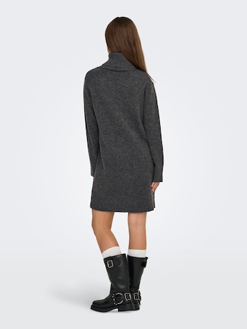 Robes en maille 'ONLHouston' ONLY en gris