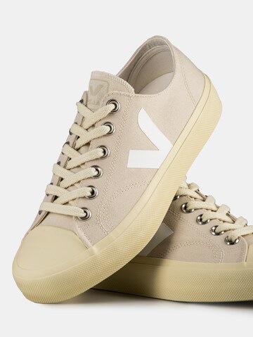 Veja Sneaker in Beige