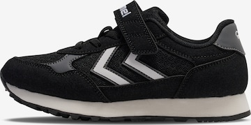 Hummel Sneaker in Schwarz: Vorderseite