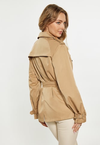 Cappotto di mezza stagione di faina in beige