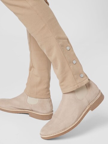 MOUTY Regular Cargobroek in Beige