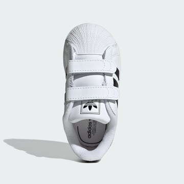 ADIDAS ORIGINALS - Sapatilhas 'Superstar II' em branco