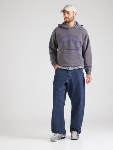 LEVI'S ® Sweatshirt 'Two Horse' in Grau