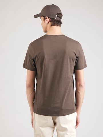 ARMEDANGELS Regular fit T-shirt 'JAAMES' i brun