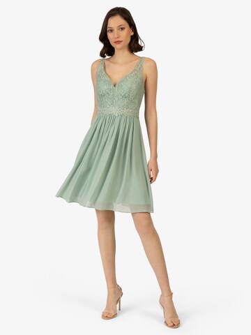 Robe de cocktail APART en vert : devant