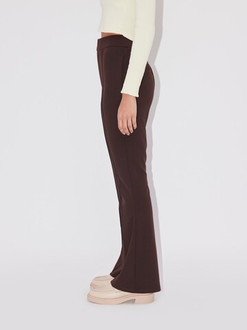 évasé Pantalon à plis 'Hildegard' LeGer by Lena Gercke en marron