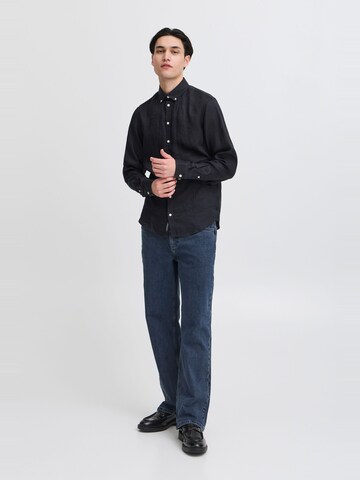 Casual Friday - Ajuste regular Camisa ' CFAnton ' en negro